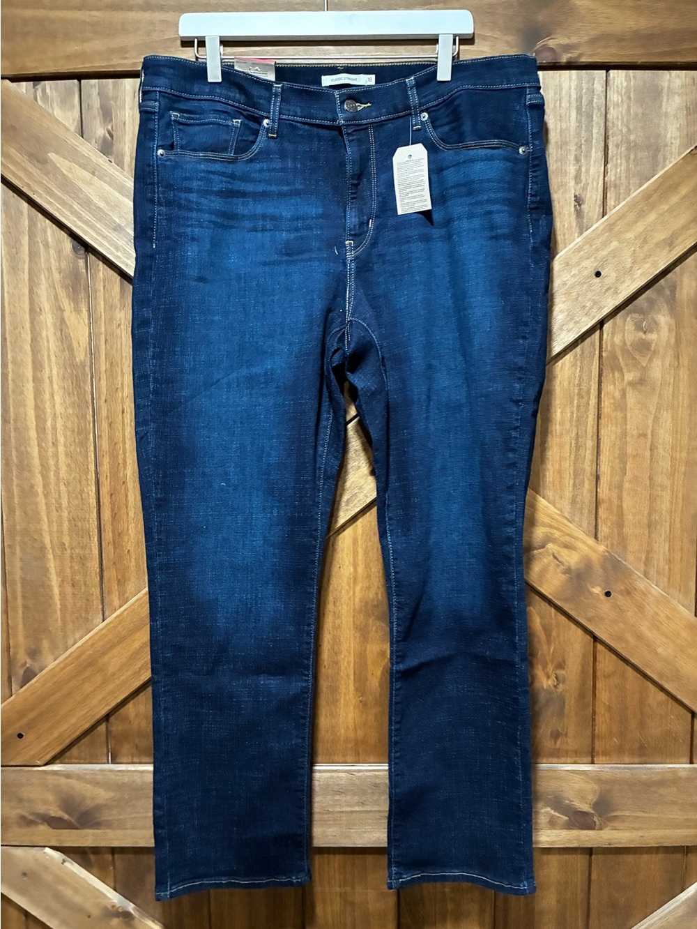 Levi's Women's Classic Straight Jeans Size 18 M Stellar Stretch Mid Rise Blue